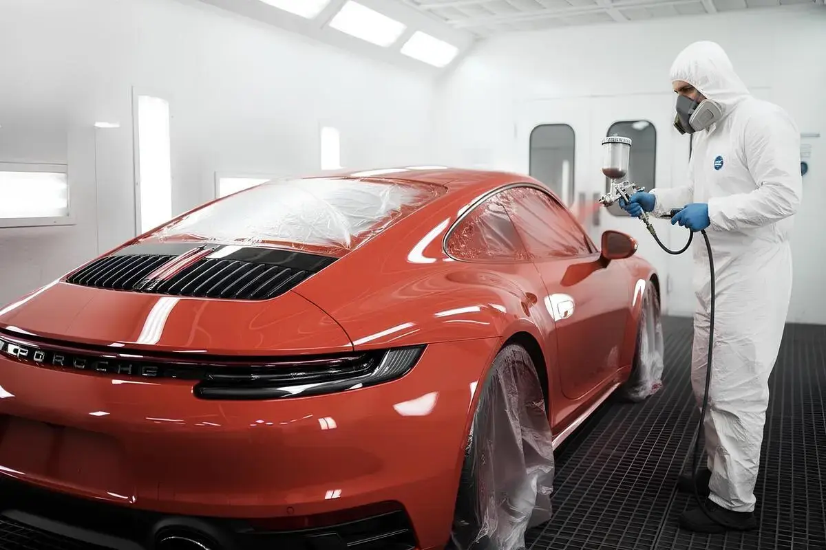 Car paint and repainting services in Dubai